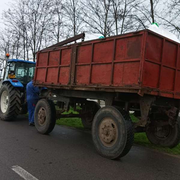 La volan fără permis de conducere și cu remorcă neînmatriculată