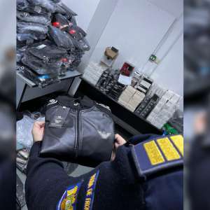 Bunuri contrafăcute, descoperite de polițiștii de frontieră giurgiuveni