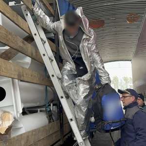 Cetățean sirian, ascuns într-un TIR cu ţevi metalice,  depistat în P.T.F. Giurgiu