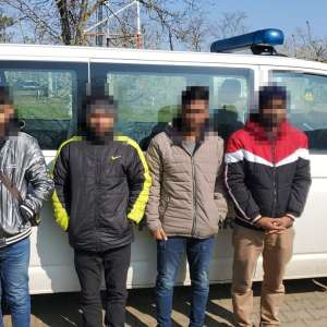 Șase cetățeni din Bangladesh, depistați în timp ce încercau să treacă fraudulos frontiera