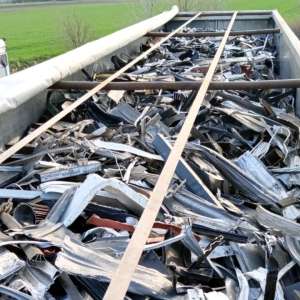 Peste 36 de tone de deşeuri, oprite la P.T.F. Nădlac II