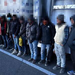 Acțiuni intense la P.T.F. Nădlac II: 137 de cetățeni străini depistați ascunși în ultimele 24 de ore