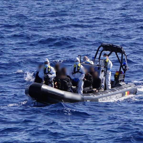 Misiuni de căutare şi salvare ale poliţiştilor de frontieră români în apele Mării Mediterane