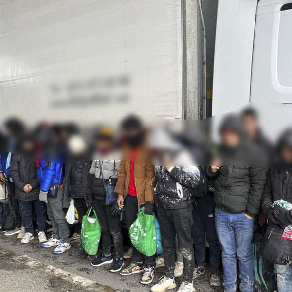 115 cetăţeni străini, depistați de poliţiştii de frontieră de la Nădlac când încercau să treacă ilegal frontiera