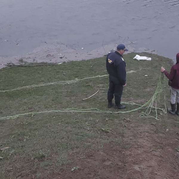 Poliţiştii de frontieră au confiscat în două zile sute de metri de plasă monofilament