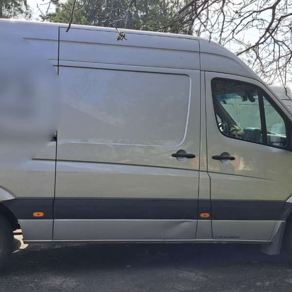 Microbuz semnalat furat de autoritățile din Danemarca,  descoperit în P.T.F. Albița