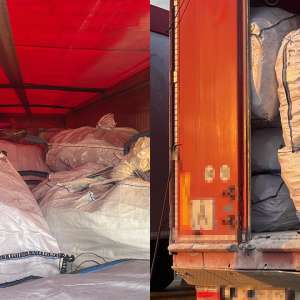 Peste 30 tone deșeuri oprite la frontieră de poliţiştii de la P.T.F Borș II