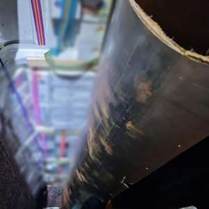 Doi șoferi, cercetați pentru contrabandă, au rămas fără țigări și fără microbuze