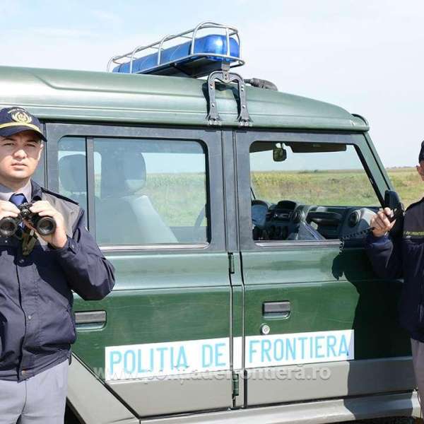 Patru cetățeni din Bangladesh, depistați în timp ce încercau  să treacă fraudulos frontiera