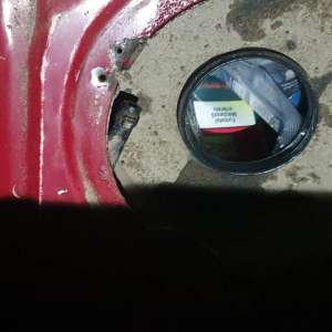 Autoturism „alimentat” cu ţigarete de contrabandă, depistat la P.T.F.  Stânca