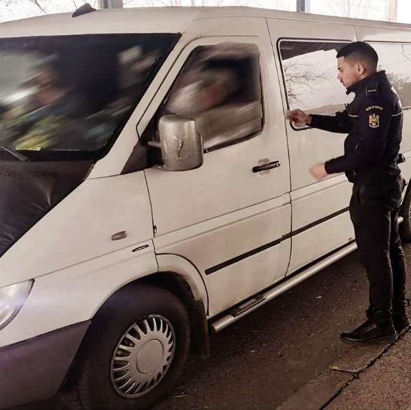 Conducea un ansamblu rutier, fără să deţină permis de conducere valabil pentru aceasta