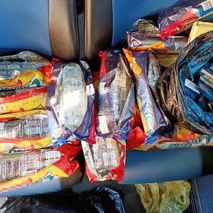 90.000 de lei valoarea sancţiunilor contravenţionale aplicate unor persoane pentru transportul ţigaretelor de contrabandă