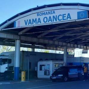 Documente false obținute cu 2.300 de euro descoperite la controlul de frontieră