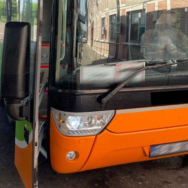 Produse cosmetice ascunse și nedeclarate, confiscate la frontieră