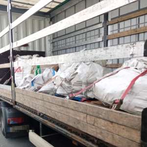 Aproximativ 90 tone deșeuri oprite la intrarea în țară