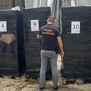 Autocamion încărcat cu ţigări de contrabandă în valoare de peste 3 milioane de lei, descoperit în P.T.F. Bechet