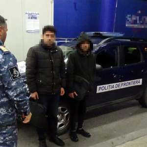 Cetățeni sirieni depistați în timp ce încercau să treacă ilegal frontiera în România