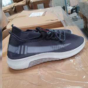 6.300 de articole de încălțăminte contrafăcute, în valoare de 770.000 lei depistate în Portul Constanța