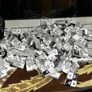 Țigări ascunse pe corp, descoperite în PTF Siret