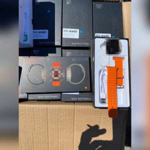 350 ceasuri inteligente susceptibile a fi contrafăcute, în valoare de 1.280.000 lei, depistate în Portul Constanța