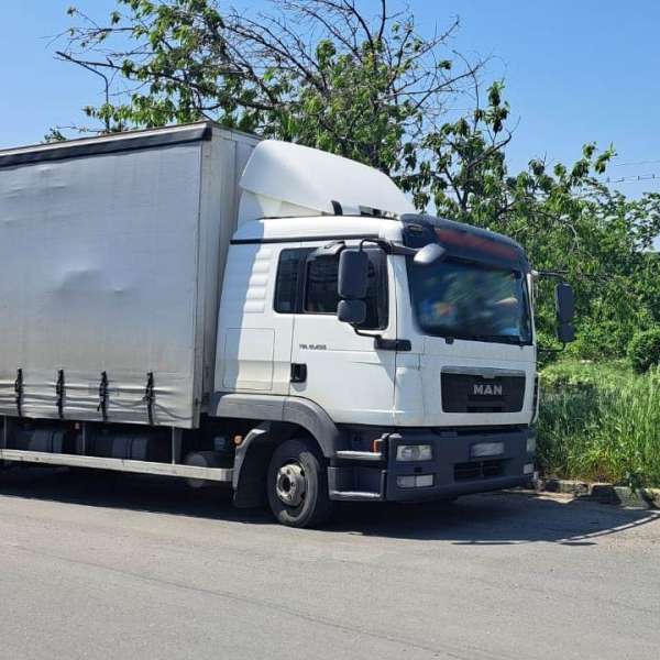 Camion declarat furat de autoritățile din Bulgaria, descoperit la Albița după trei zile de căutări