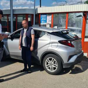 Autoturism în valoare de 200.000 de lei declarat furat de autoritățile din Franța, oprit din drumul spre Moldova