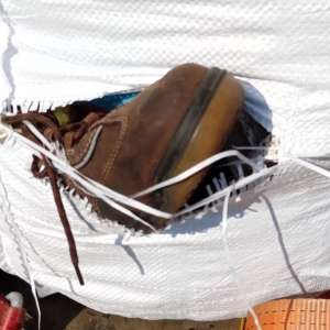 Peste 39 de tone de deşeuri, oprite la PTF Nădlac II