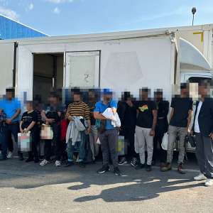 85 de cetăţeni străini, depistați la PTF Nădlac II și SPF Girișu de Criș