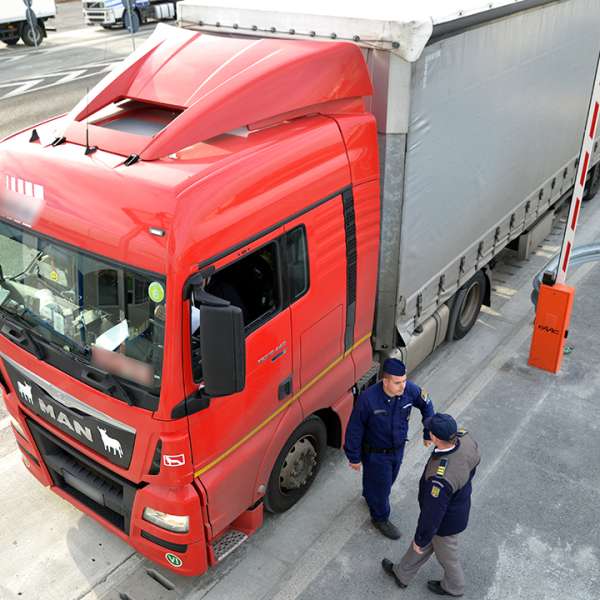 Restricţii de circulaţie pe teritoriul Ungariei pentru autovehiculele de mare tonaj, în perioada Rusaliilor Catolice