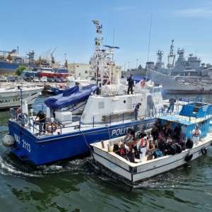 Misiune de salvare a unor persoane aflate în pericol pe Marea Neagră