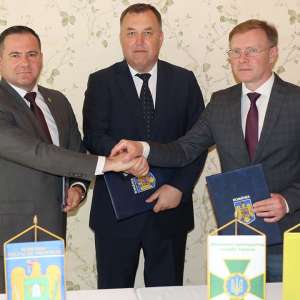 Sedinta de lucru a sefilor structurilor teritoriale ale Poliţiei de Frontieră din Romania si Ucraina