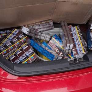 Peste 12.000 de țigarete descoperite ascunse  în locul destinat roții de rezervă,  în P.T.F. Calafat