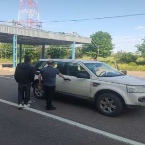 Doi cetățeni egipteni opriți la frontieră, după ce au intenţionat să intre ilegal în România