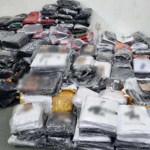 Bunuri contrafăcute, în valoare de aproximativ 1.000.000 lei, descoperite de polițiștii de frontieră giurgiuveni, în perioada minivacanței