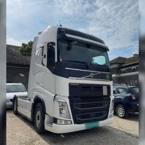 Două autocamioane și un microbuz,  căutate de autoritățile din Slovenia și Germania,  descoperite în P.T.F. Calafat