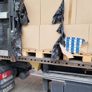 Țigări în valoare de peste 2,2 milioane de euro descoperite la Arad