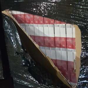 Țigări în valoare de peste 2,2 milioane de euro descoperite la Arad