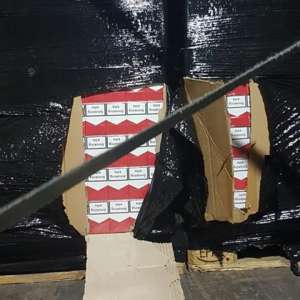 Țigări în valoare de peste 2,2 milioane de euro descoperite la Arad