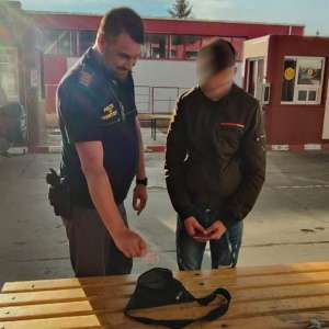 Permis de conducere fals, obținut cu 5000 de lei