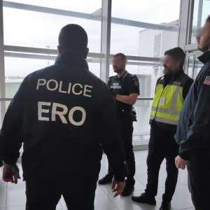 Romanian citizen brought under escort to Otopeni airport by US authorities