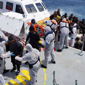 Noi misiuni de salvare în apele Mării Mediterane încheiate cu succes de poliţiştii de frontieră români