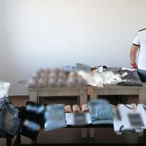 Bunuri susceptibile a fi contrafăcute în valoare de peste 43.000 lei, confiscate de poliţiştii de frontieră de la P.T.F. Vama Veche