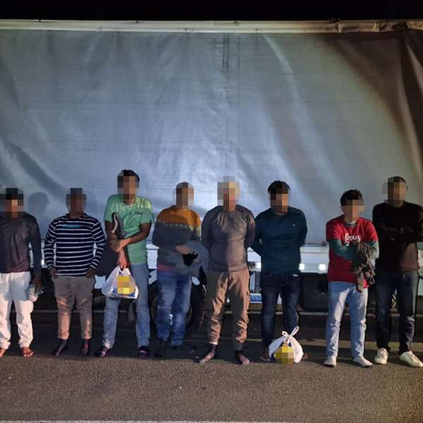 68 de cetăţeni străini depistați ascunși în ultimele 24 de ore