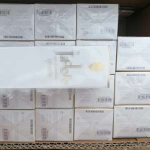 Peste 12.000 de flacoane cu parfum, în valoare de peste 7.000.000 lei, descoperite în PTF Calafat