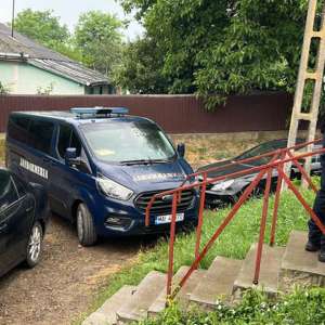Percheziții la contrabandiştii de ţigări din judeţul Botoșani