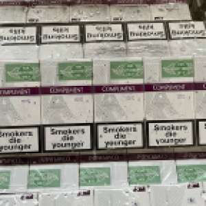 Bărbat cercetat pentru contrabandă a rămas și fără mașină și fără țigări