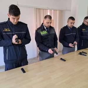 159 de noi polițiști de frontieră