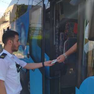 Șofer de autocar cu permis de conducere fals