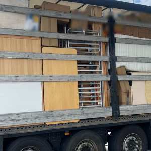 Peste 21 tone deşeuri, oprite la P.T.F. Borș II