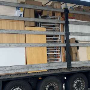 Peste 45 de tone de deșeuri oprite la granița cu Ungaria